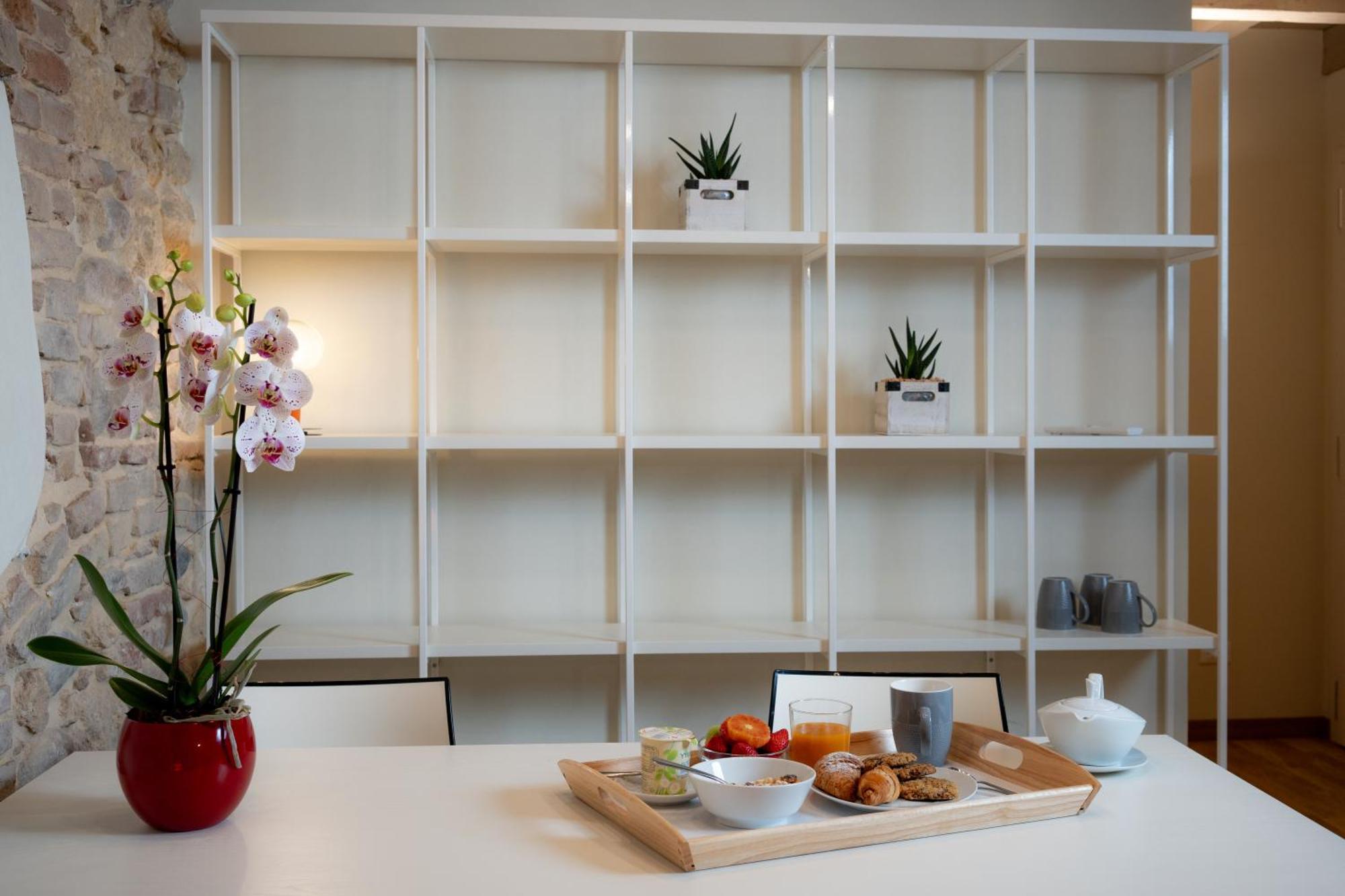 Verona Design, Verona